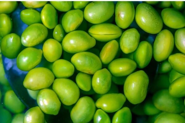 Why Edamame Is a Perfect Snack