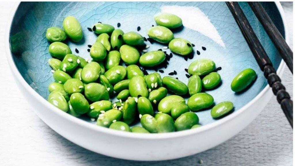 Why Edamame Is a Perfect Snack